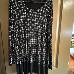 J. Jill Tunic, L, Black and White